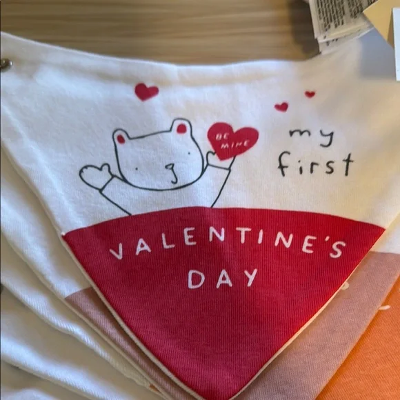 Colorful Holiday Baby Bandana Bib Set - Picture 4 of 14